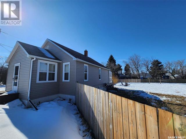 509 Poplar Street, House detached with 2 bedrooms, 2 bathrooms and null parking in Wolseley SK | Image 45