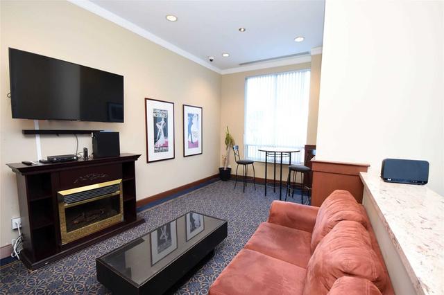 1004 - 1359 Rathburn Rd, Condo with 1 bedrooms, 1 bathrooms and 1 parking in Mississauga ON | Image 4