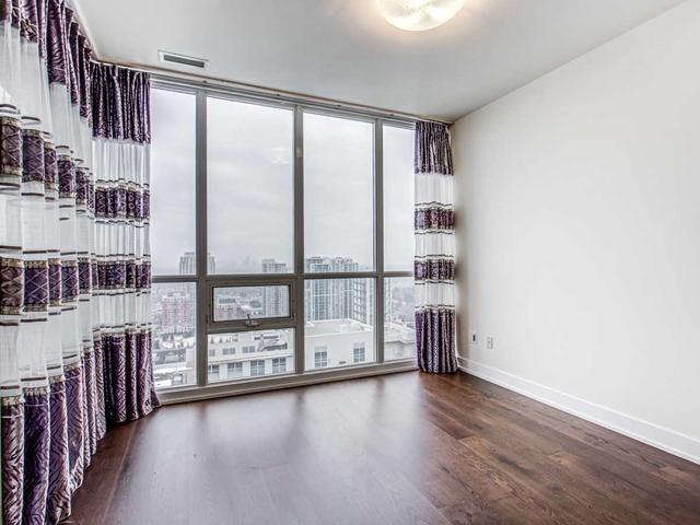 3005 - 23 Sheppard Ave E, Condo with 3 bedrooms, 2 bathrooms and 1 parking in Toronto ON | Image 2