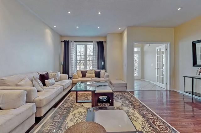 46 Splendor Dr, House detached with 5 bedrooms, 4 bathrooms and 6 parking in Whitby ON | Image 36