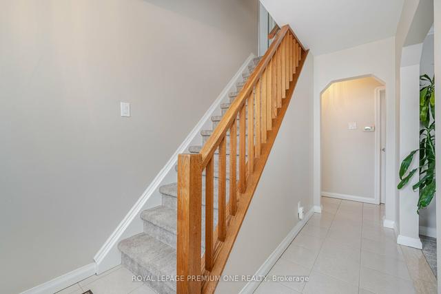 3 Minnie Ave, House detached with 4 bedrooms, 2 bathrooms and 3 parking in Toronto ON | Image 14