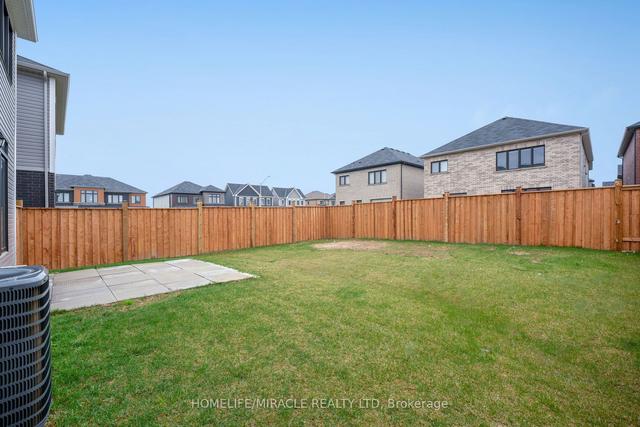 19 Victory Dr, House detached with 4 bedrooms, 3 bathrooms and 4 parking in Thorold ON | Image 27