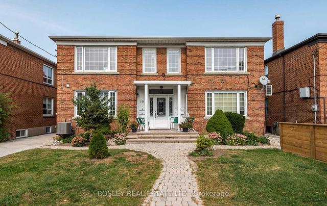 2 - 10 Markdale Ave, House detached with 2 bedrooms, 1 bathrooms and 1 parking in Toronto ON | Image 1