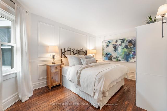 25 Spruce St, House semidetached with 5 bedrooms, 2 bathrooms and 1 parking in Toronto ON | Image 5