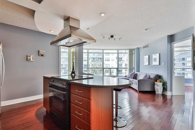 509 - 550 Queens Quay W, Condo with 2 bedrooms, 2 bathrooms and 1 parking in Toronto ON | Image 4