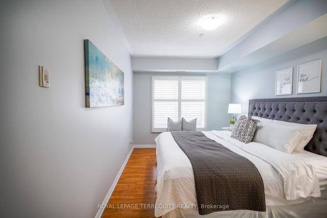 107 - 10 Mendelssohn St, Condo with 3 bedrooms, 2 bathrooms and 1 parking in Toronto ON | Image 10
