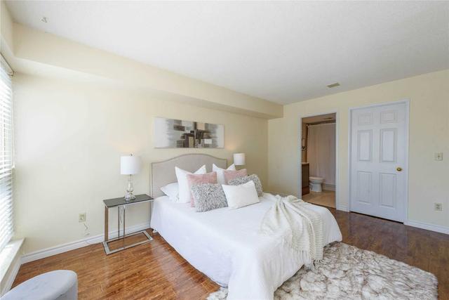 812 - 335 Webb Dr, Condo with 2 bedrooms, 2 bathrooms and 1 parking in Mississauga ON | Image 19