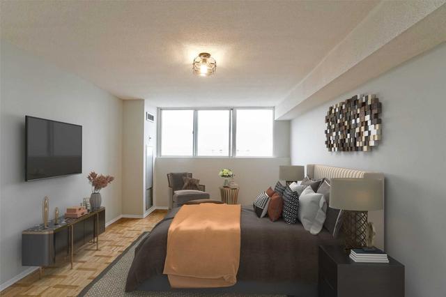 1912 - 3700 Kaneff Cres, Condo with 2 bedrooms, 2 bathrooms and 1 parking in Mississauga ON | Image 3