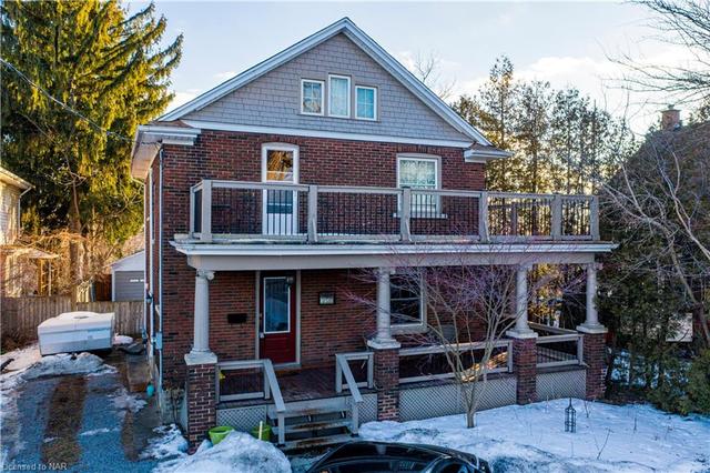 350 Queenston Street, House detached with 5 bedrooms, 2 bathrooms and 7 parking in St. Catharines ON | Image 1