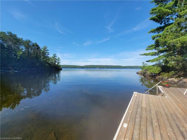 890 Mazinaw Lake, House detached with 2 bedrooms, 1 bathrooms and null parking in North Frontenac ON | Image 33