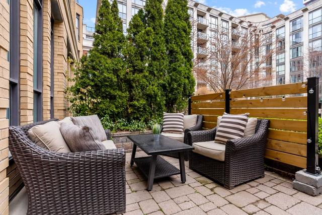 th111 - 25 Soho St, Townhouse with 2 bedrooms, 2 bathrooms and 1 parking in Toronto ON | Image 9