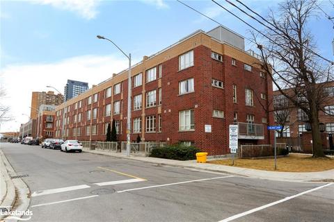 106 - 30 Elsie Lane, House attached with 3 bedrooms, 2 bathrooms and 1 parking in Toronto ON | Card Image