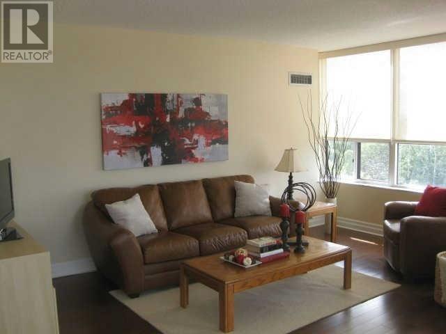 1002 - 6 Humberline Dr, Condo with 2 bedrooms, 2 bathrooms and 2 parking in Toronto ON | Image 4
