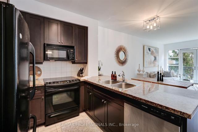 311 - 2855 Bloor St W, Condo with 1 bedrooms, 2 bathrooms and 1 parking in Toronto ON | Image 4