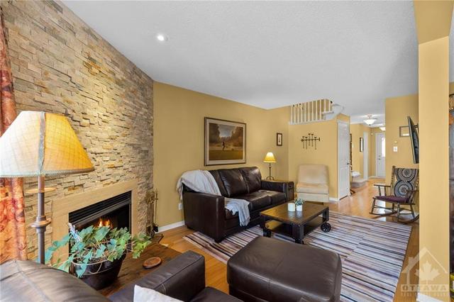 11 Maurya Court, Townhouse with 3 bedrooms, 3 bathrooms and 2 parking in Ottawa ON | Image 9