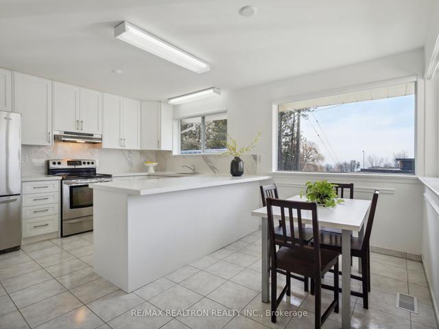 51 Sloley Rd, House detached with 4 bedrooms, 2 bathrooms and 3 parking in Toronto ON | Image 2