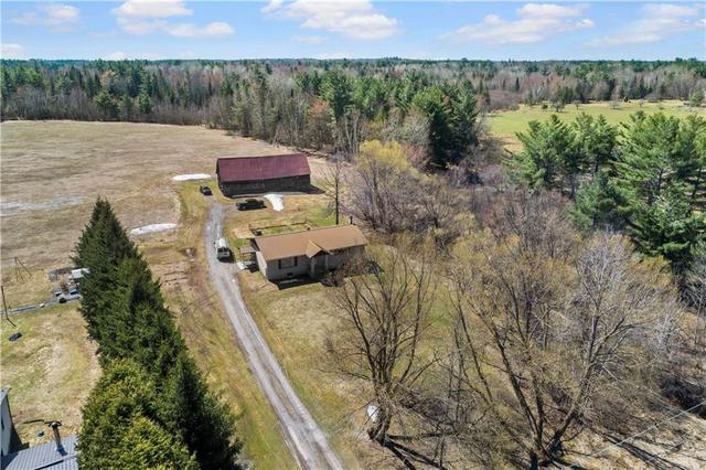 611 Woito Station Road, House detached with 3 bedrooms, 2 bathrooms and 10 parking in North Algona Wilberforce ON | Image 1
