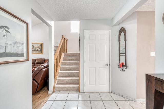 77 Summerfield Road Se, House detached with 3 bedrooms, 2 bathrooms and 4 parking in Calgary AB | Image 6