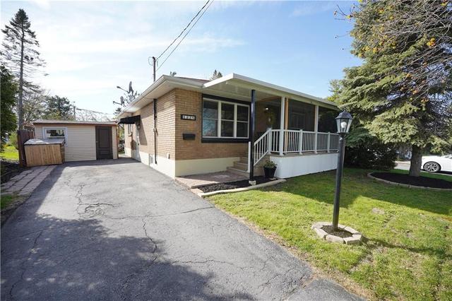 1328 Newark Avenue, House detached with 3 bedrooms, 2 bathrooms and 3 parking in Cornwall ON | Card Image