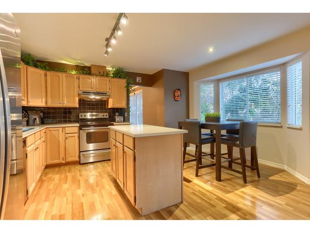 8832 143 Street, House detached with 4 bedrooms, 3 bathrooms and 8 parking in Surrey BC | Image 9