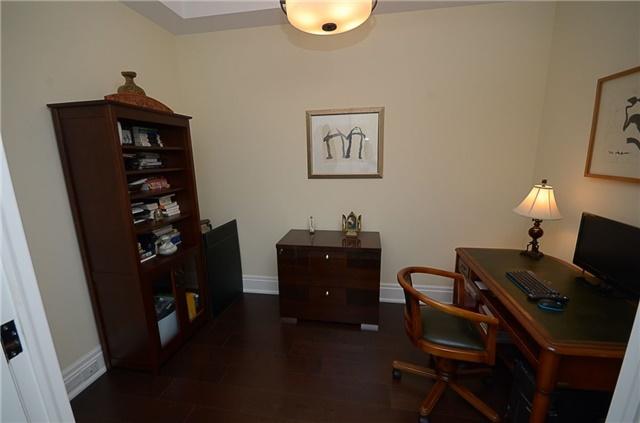 1101 - 55 Scollard St, Condo with 1 bedrooms, 2 bathrooms and 1 parking in Toronto ON | Image 16
