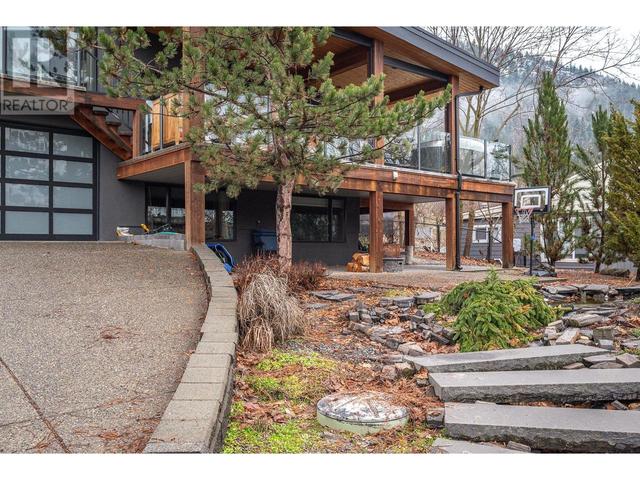 8708 Okanagan Landing Road, House detached with 4 bedrooms, 3 bathrooms and 9 parking in Vernon BC | Image 38