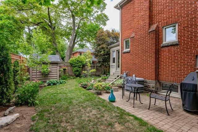 561 Locust St, House detached with 3 bedrooms, 2 bathrooms and 2 parking in Burlington ON | Image 28