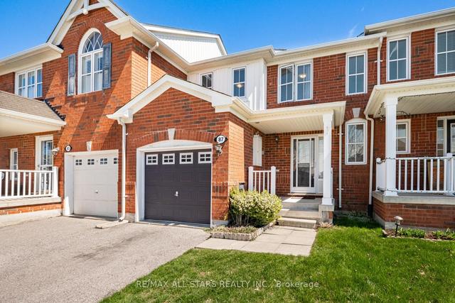 87 Jamesway Cres, House attached with 3 bedrooms, 3 bathrooms and 2 parking in Whitchurch Stouffville ON | Image 1