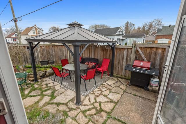 337 Division St, House detached with 3 bedrooms, 1 bathrooms and 3 parking in Oshawa ON | Image 27