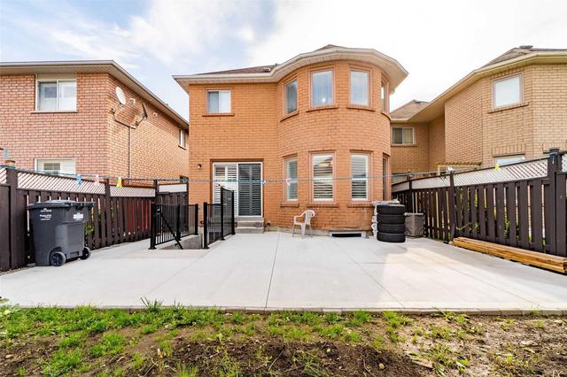4 Oatfield Rd, House detached with 4 bedrooms, 4 bathrooms and 6 parking in Brampton ON | Image 35