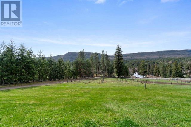 2457 Salmon River Road, House detached with 6 bedrooms, 3 bathrooms and 2 parking in Columbia Shuswap D BC | Image 69