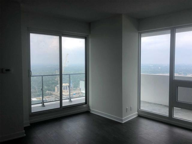 5502 - 2221 Yonge St, Condo with 2 bedrooms, 2 bathrooms and 0 parking in Toronto ON | Image 7