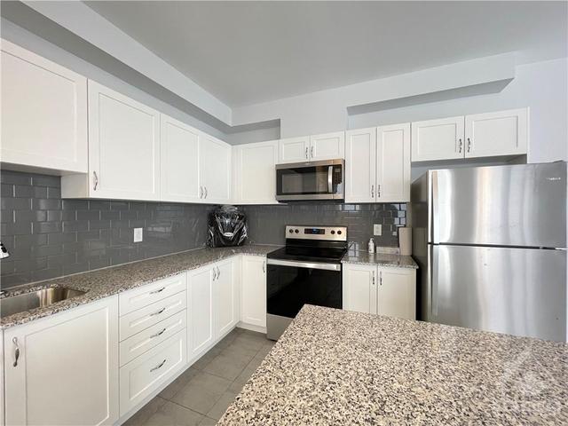 390 Cope Drive, Townhouse with 3 bedrooms, 3 bathrooms and 2 parking in Ottawa ON | Image 19