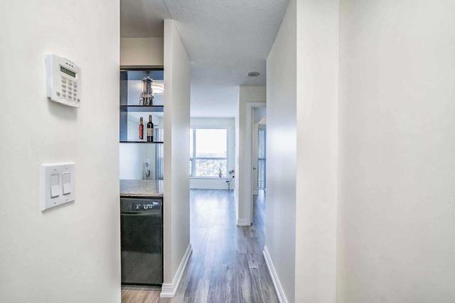 2410 - 151 Village Green Sq, Condo with 1 bedrooms, 1 bathrooms and 1 parking in Toronto ON | Image 25