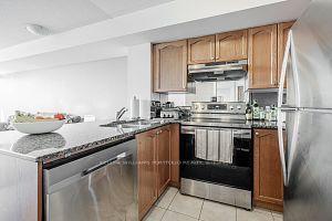 404 - 18 Valley Woods Rd, Condo with 1 bedrooms, 1 bathrooms and 1 parking in Toronto ON | Image 3