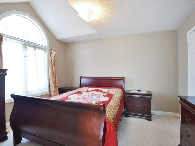 42 Domenico Cres, House detached with 3 bedrooms, 4 bathrooms and 3 parking in Brampton ON | Image 16