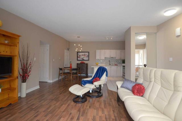 209 - 4140 Foxwood Dr, Condo with 2 bedrooms, 2 bathrooms and 2 parking in Burlington ON | Image 7