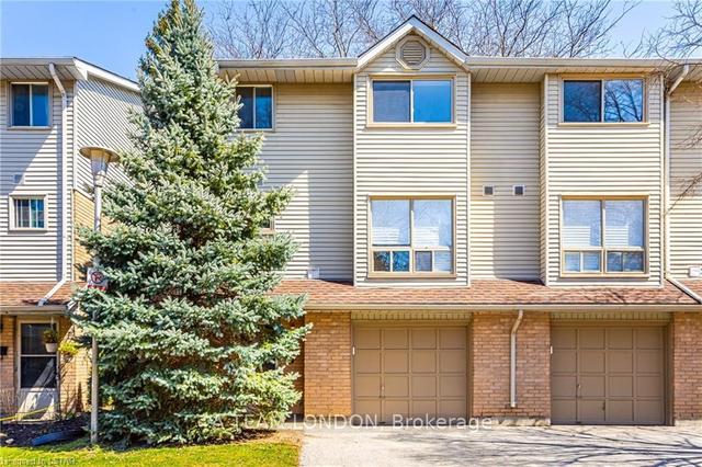 75 - 35 Waterman Ave, Townhouse with 3 bedrooms, 2 bathrooms and 2 parking in London ON | Image 1