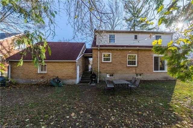 218 Victoria Avenue, House detached with 4 bedrooms, 1 bathrooms and 8 parking in Belleville ON | Image 39