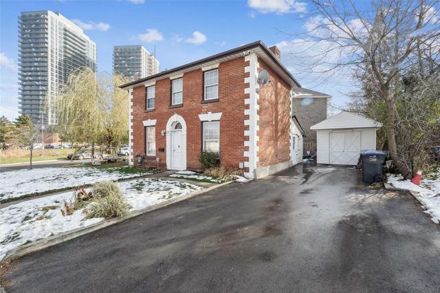 59 Railroad St, House detached with 3 bedrooms, 2 bathrooms and 4 parking in Brampton ON | Image 4