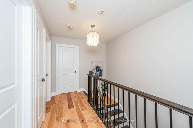 401 Jay Cres, House detached with 3 bedrooms, 4 bathrooms and 3.5 parking in Orangeville ON | Image 15