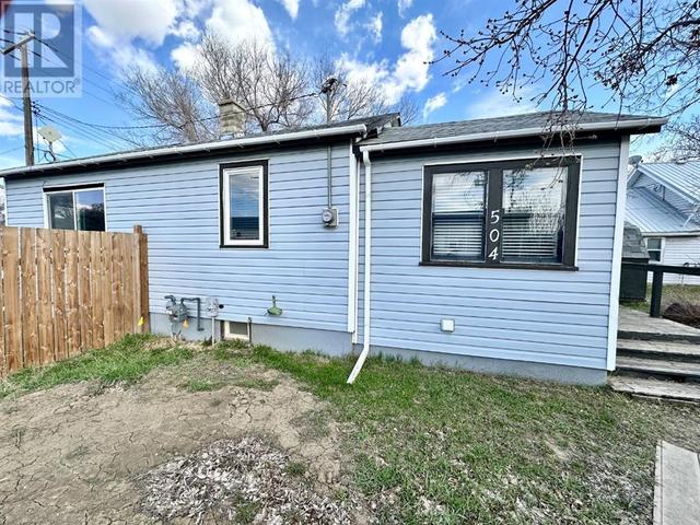 504 1a Avenue E, House detached with 2 bedrooms, 1 bathrooms and 2 parking in Brooks AB | Image 29