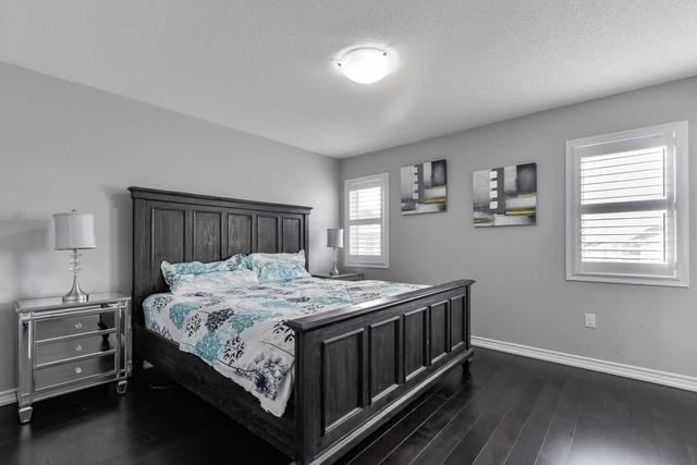 1087 Foxtail Cres, House detached with 3 bedrooms, 3 bathrooms and 3 parking in Pickering ON | Image 9