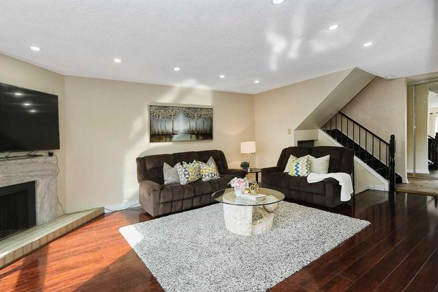 1561 Geta Circ, House detached with 4 bedrooms, 3 bathrooms and 5 parking in Pickering ON | Image 36