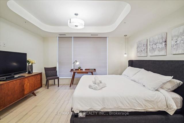 14 - 30 Nelson St, Townhouse with 2 bedrooms, 3 bathrooms and 2 parking in Toronto ON | Image 9