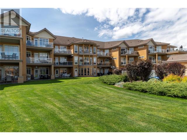 305 - 3570 Woodsdale Road, Condo with 3 bedrooms, 2 bathrooms and 1 parking in Lake Country BC | Image 25