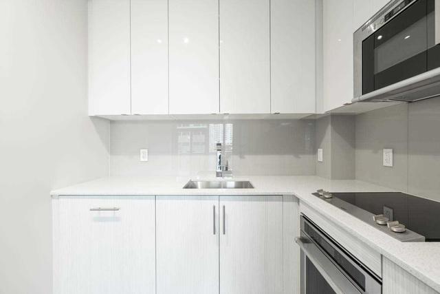 820 - 330 Richmond St W, Condo with 1 bedrooms, 1 bathrooms and 0 parking in Toronto ON | Image 3