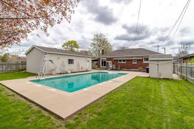 190 Price Ave, House detached with 2 bedrooms, 2 bathrooms and 3 parking in Welland ON | Image 16
