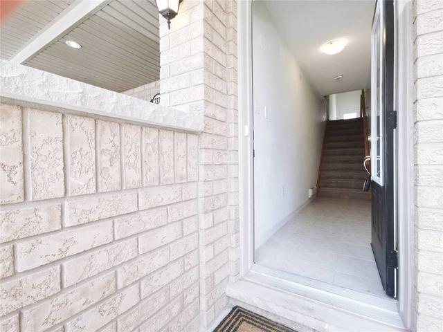 2374 Chevron Prince Path, Townhouse with 3 bedrooms, 3 bathrooms and 2 parking in Oshawa ON | Image 12