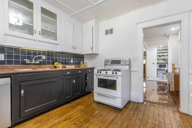 801 Ossington Ave, House semidetached with 4 bedrooms, 2 bathrooms and 1 parking in Toronto ON | Image 2